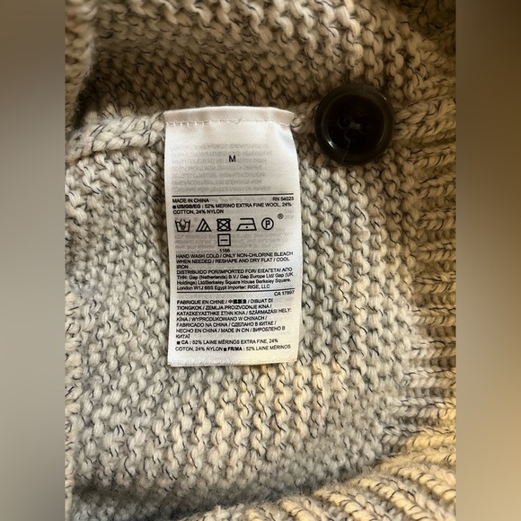 Banana Republic Men’s Chunky Knit Cardigans Grey & Cream Size M Bundle of Two - Picture 9 of 13